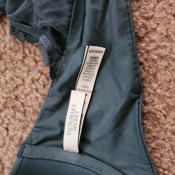 VS 32DDD Lace Back Bra - Picture 3 of 4